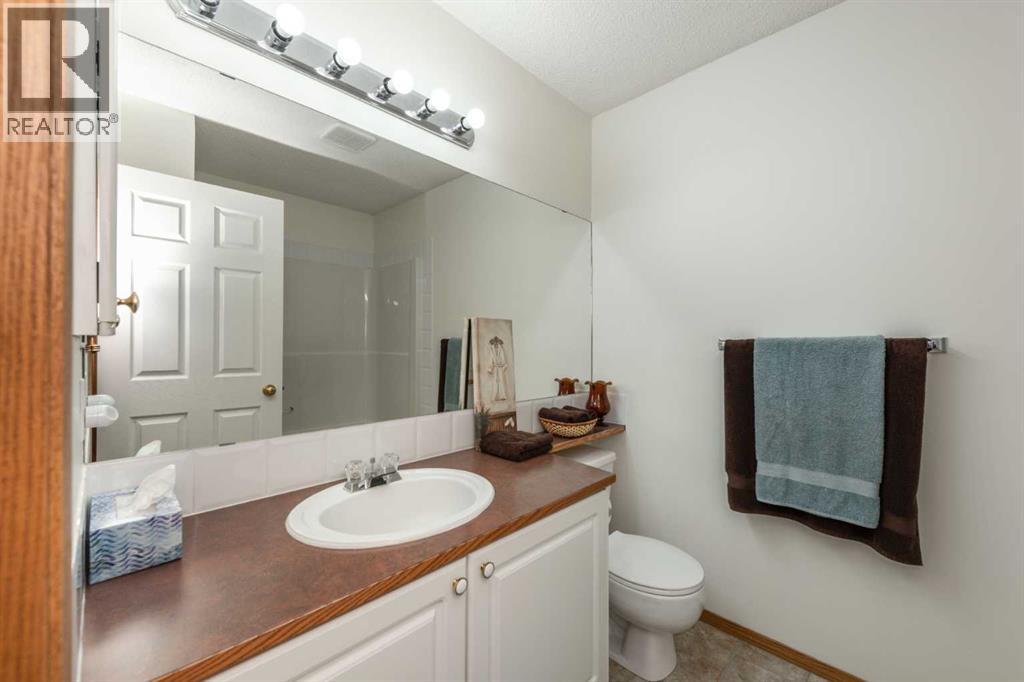 3 Chaparral Point Se, Calgary, Alberta  T2X 3M8 - Photo 17 - A2279863