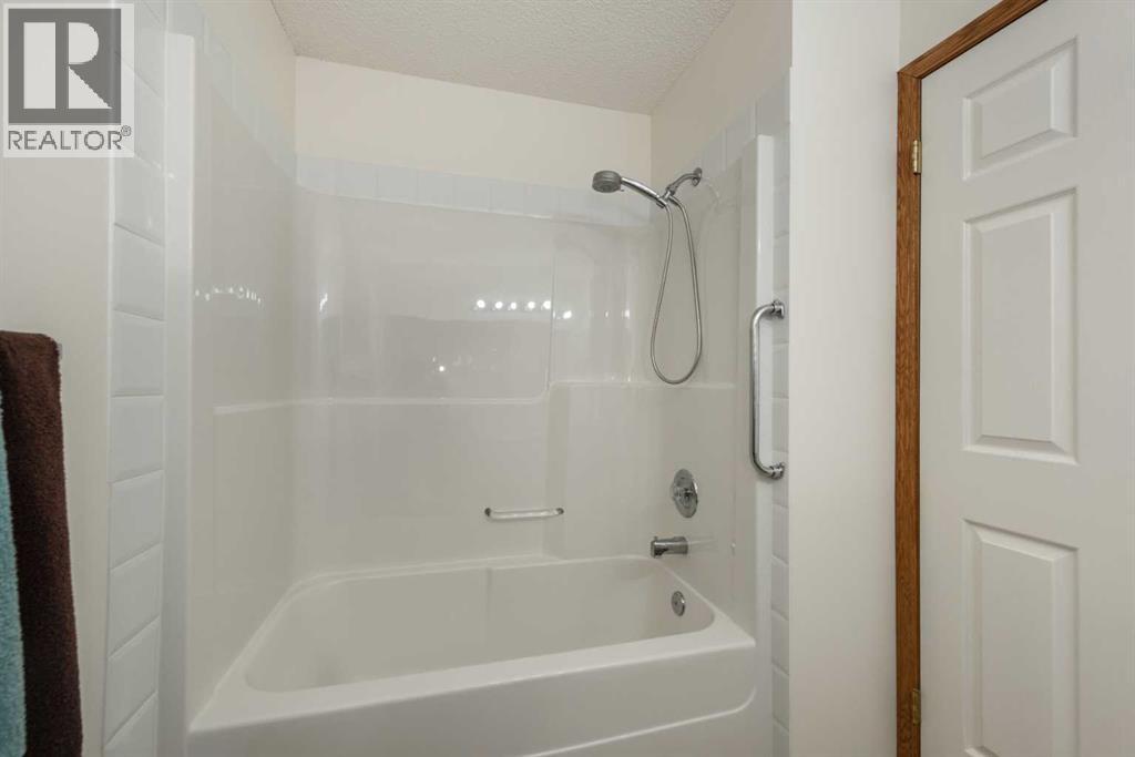 3 Chaparral Point Se, Calgary, Alberta  T2X 3M8 - Photo 18 - A2279863