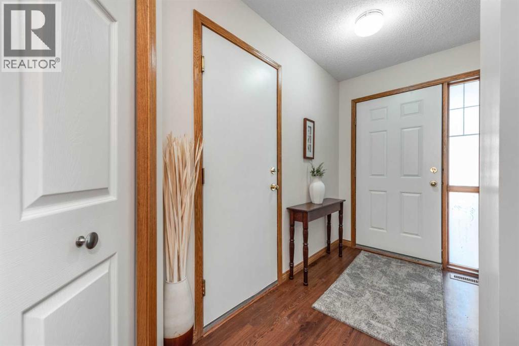 3 Chaparral Point Se, Calgary, Alberta  T2X 3M8 - Photo 2 - A2279863