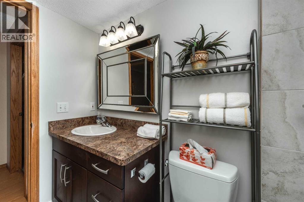 3 Chaparral Point Se, Calgary, Alberta  T2X 3M8 - Photo 28 - A2279863