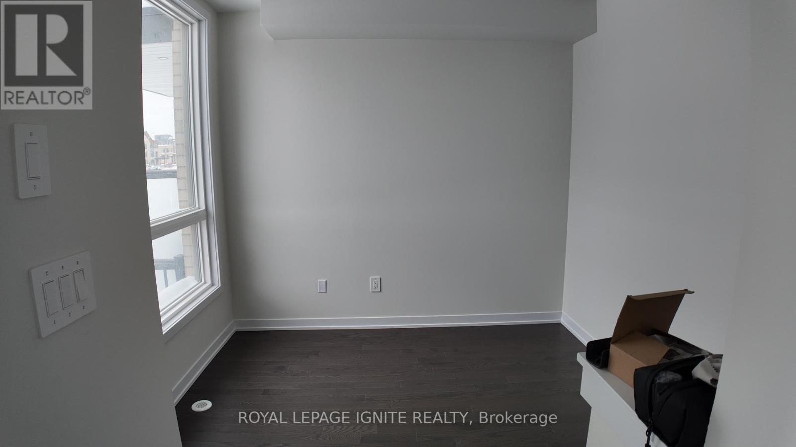 56 Green Gardens Boulevard, Toronto, Ontario  M6A 0E6 - Photo 5 - C12697518