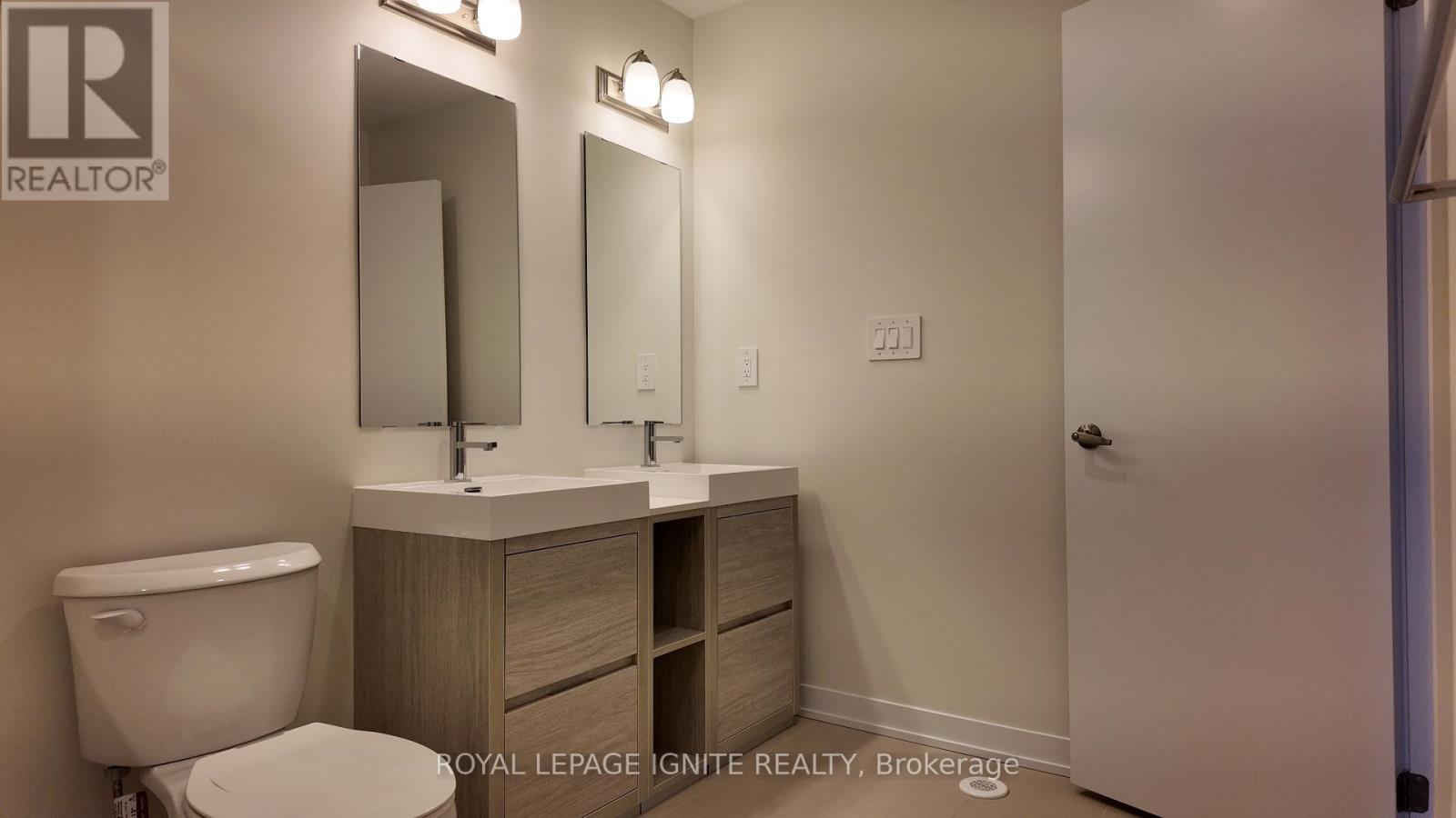 56 Green Gardens Boulevard, Toronto, Ontario  M6A 0E6 - Photo 27 - C12697518