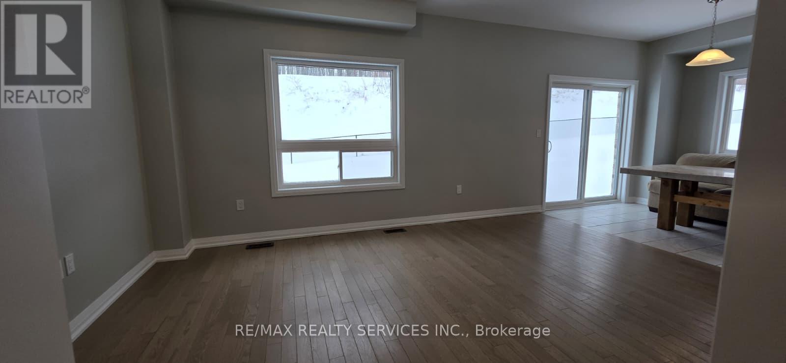 11 Revol Road, Penetanguishene, Ontario  L9M 0W8 - Photo 9 - S12654970