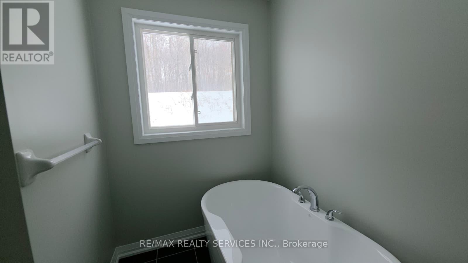 11 Revol Road, Penetanguishene, Ontario  L9M 0W8 - Photo 20 - S12654970