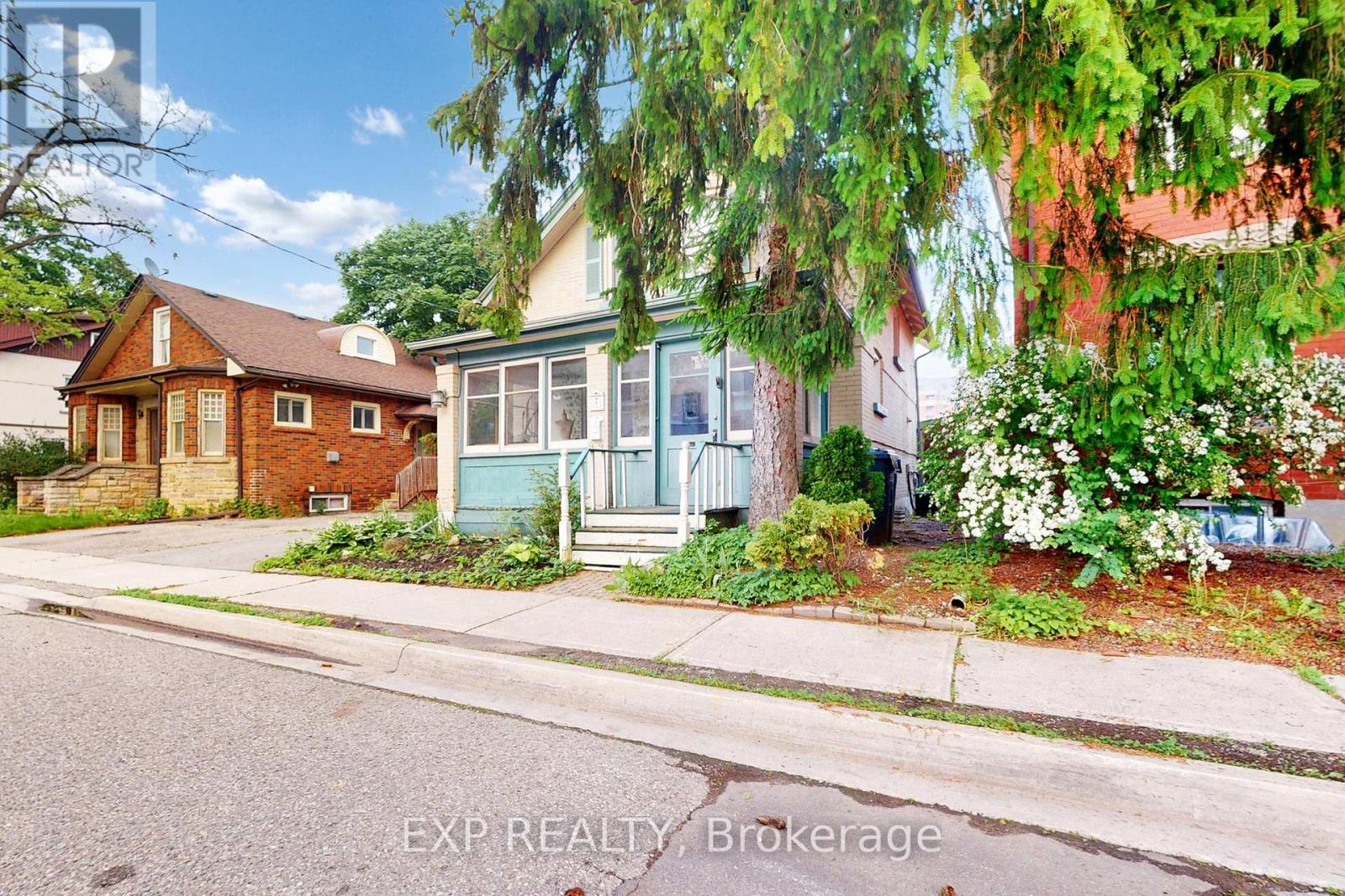 7 DAVID STREET, Brampton, Ontario