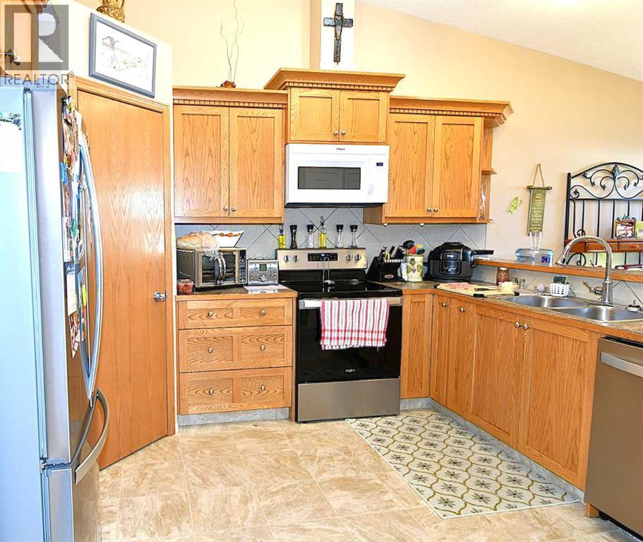 414 3 Avenue, Bassano, Alberta  T0J 0B0 - Photo 9 - A2265040