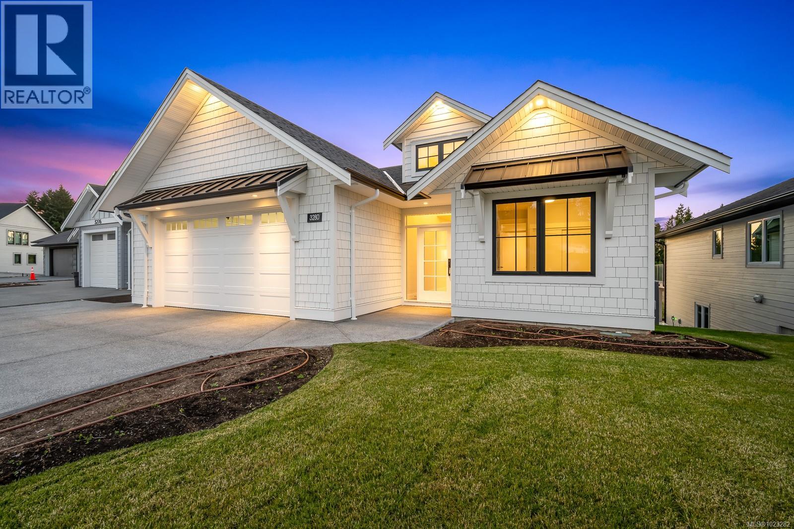 3280 Marygrove Pl, Courtenay, British Columbia