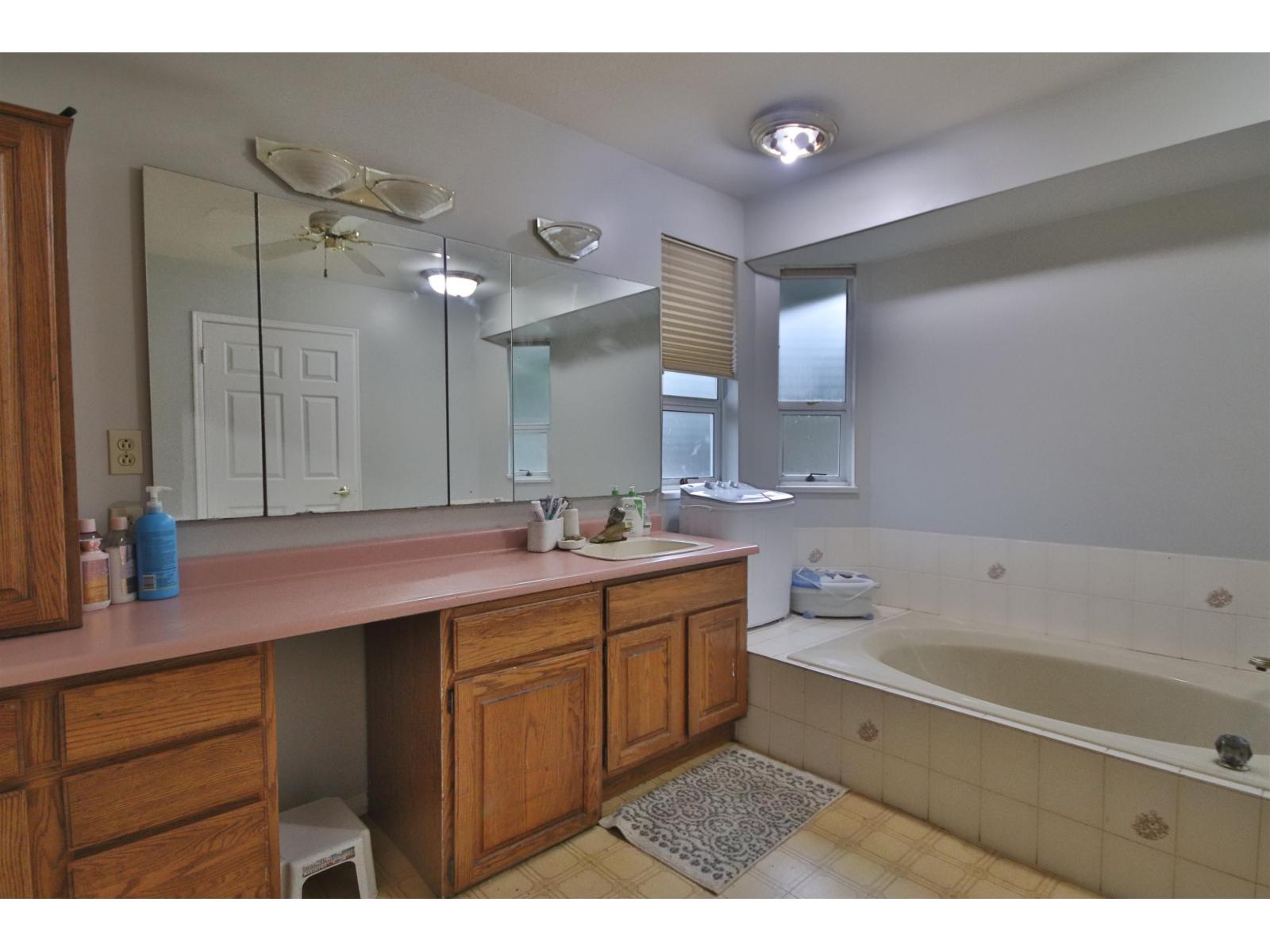 15474 92a Avenue, Surrey, British Columbia  V3R 9B1 - Photo 16 - R3080320