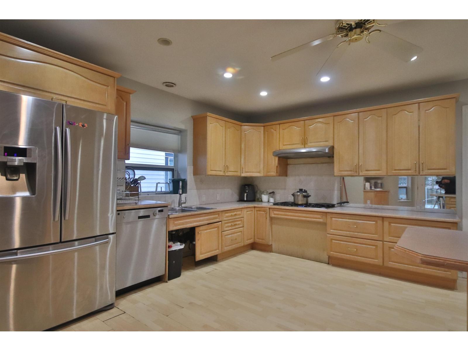 15474 92a Avenue, Surrey, British Columbia  V3R 9B1 - Photo 8 - R3080320