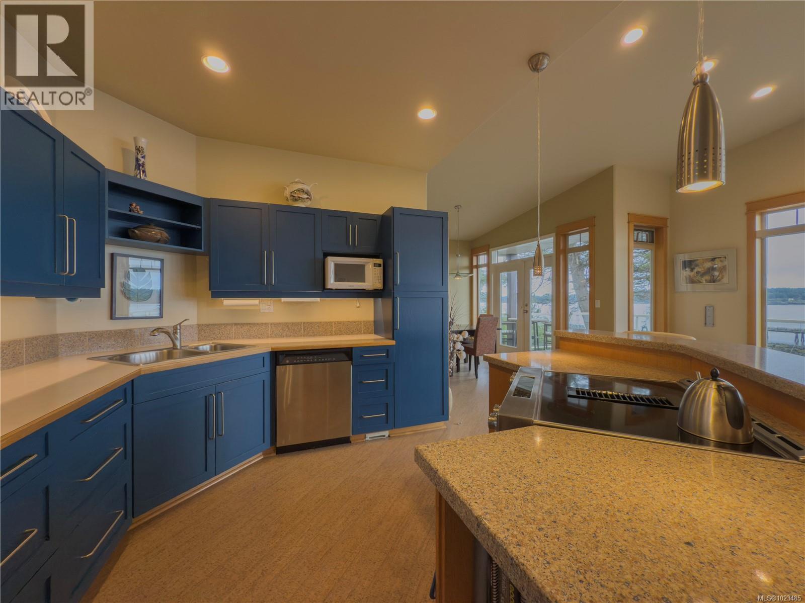 636 Island Hwy, Campbell River, British Columbia  V9W 2C3 - Photo 11 - 1023485