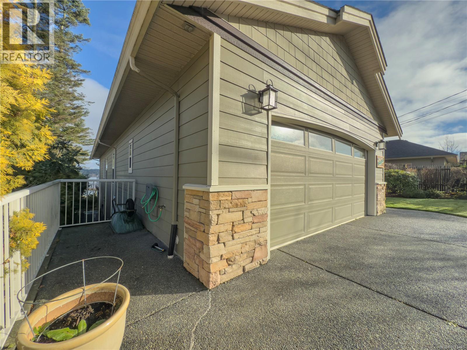 636 Island Hwy, Campbell River, British Columbia  V9W 2C3 - Photo 82 - 1023485