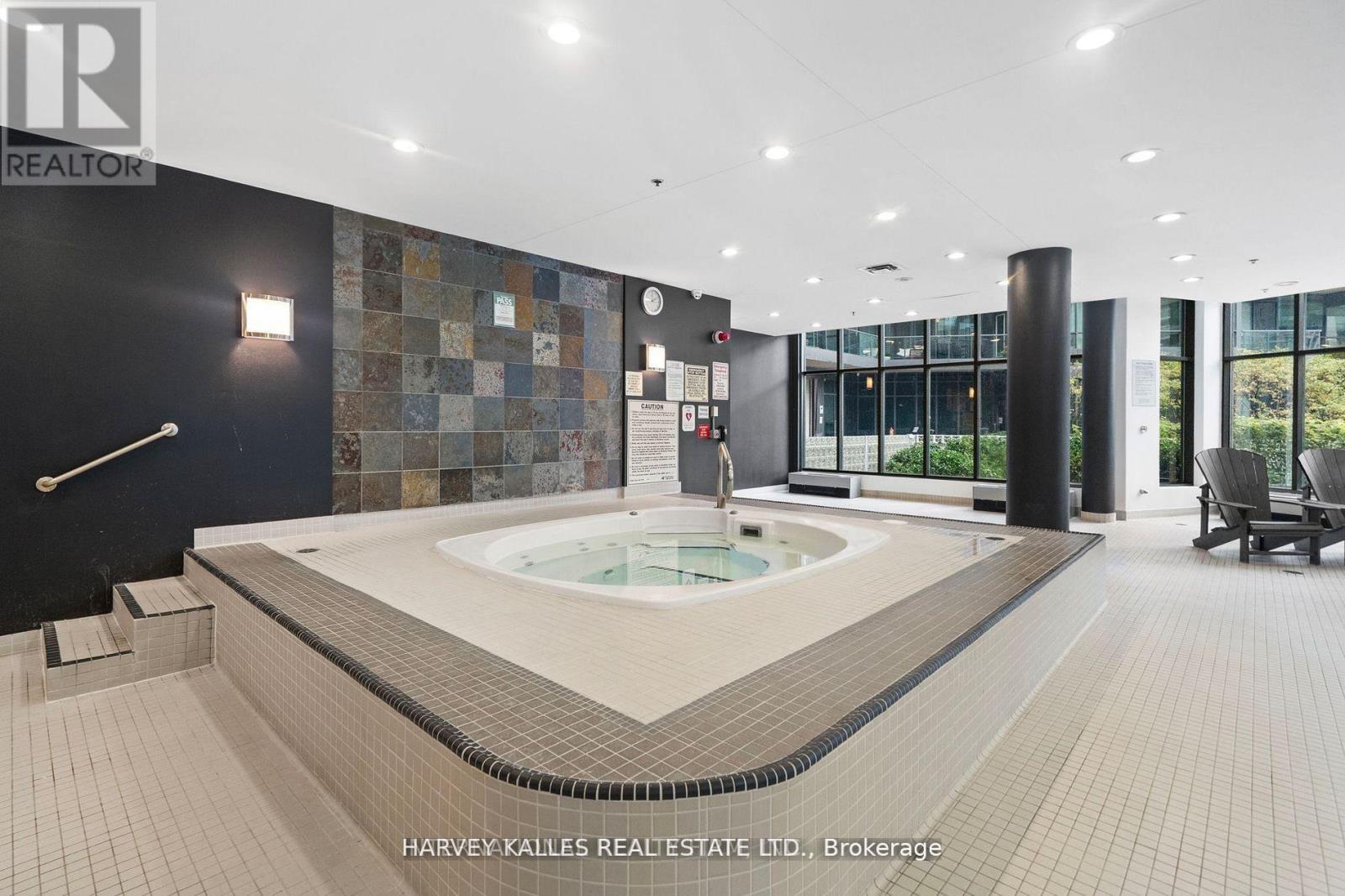 1608 - 219 Fort York Boulevard, Toronto, Ontario  M5V 1B1 - Photo 33 - C12705402