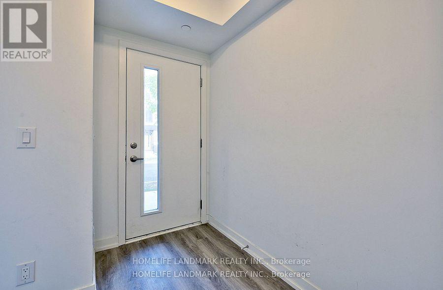 30 Case Ootes Drive, Toronto, Ontario  M4A 1C5 - Photo 4 - C12705406