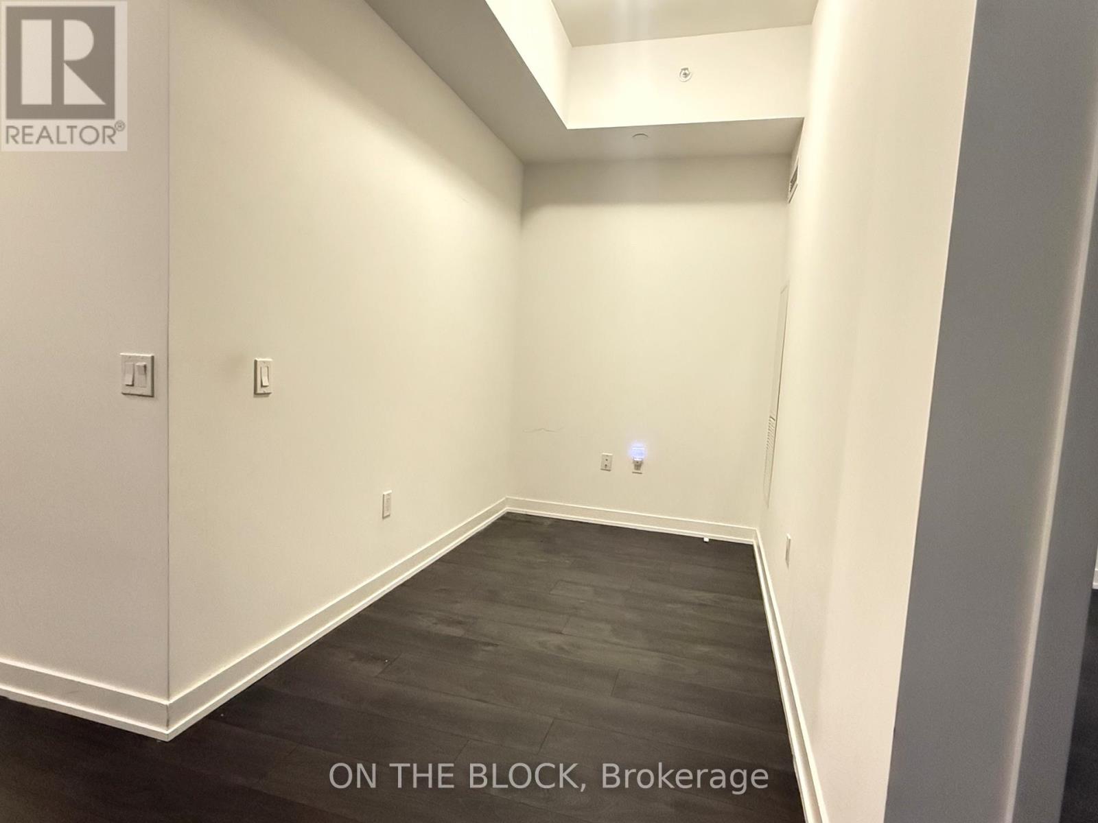 124 - 38 Iannuzzi Street, Toronto, Ontario  M5V 0S2 - Photo 2 - C12705410