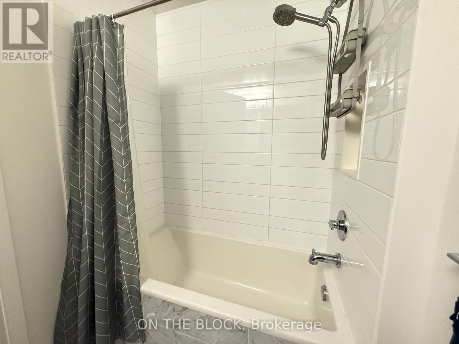 124 - 38 Iannuzzi Street, Toronto, Ontario  M5V 0S2 - Photo 4 - C12705410