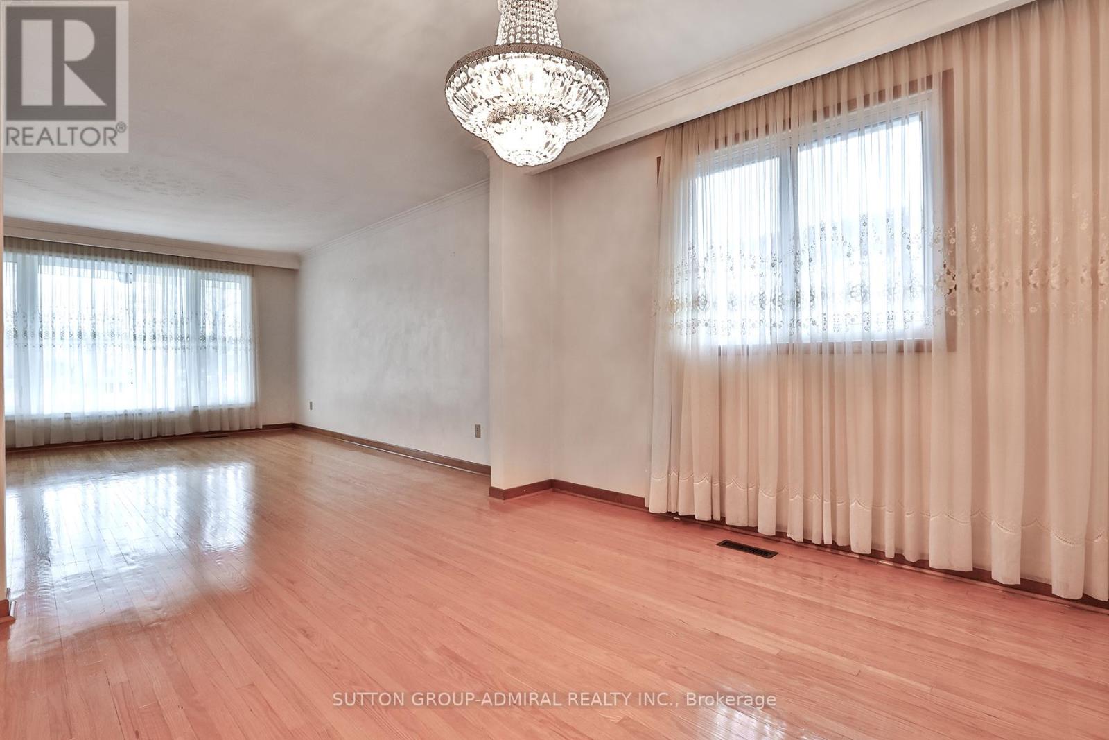 20 Manadon Drive, Toronto, Ontario  M2M 1W6 - Photo 10 - C12705426