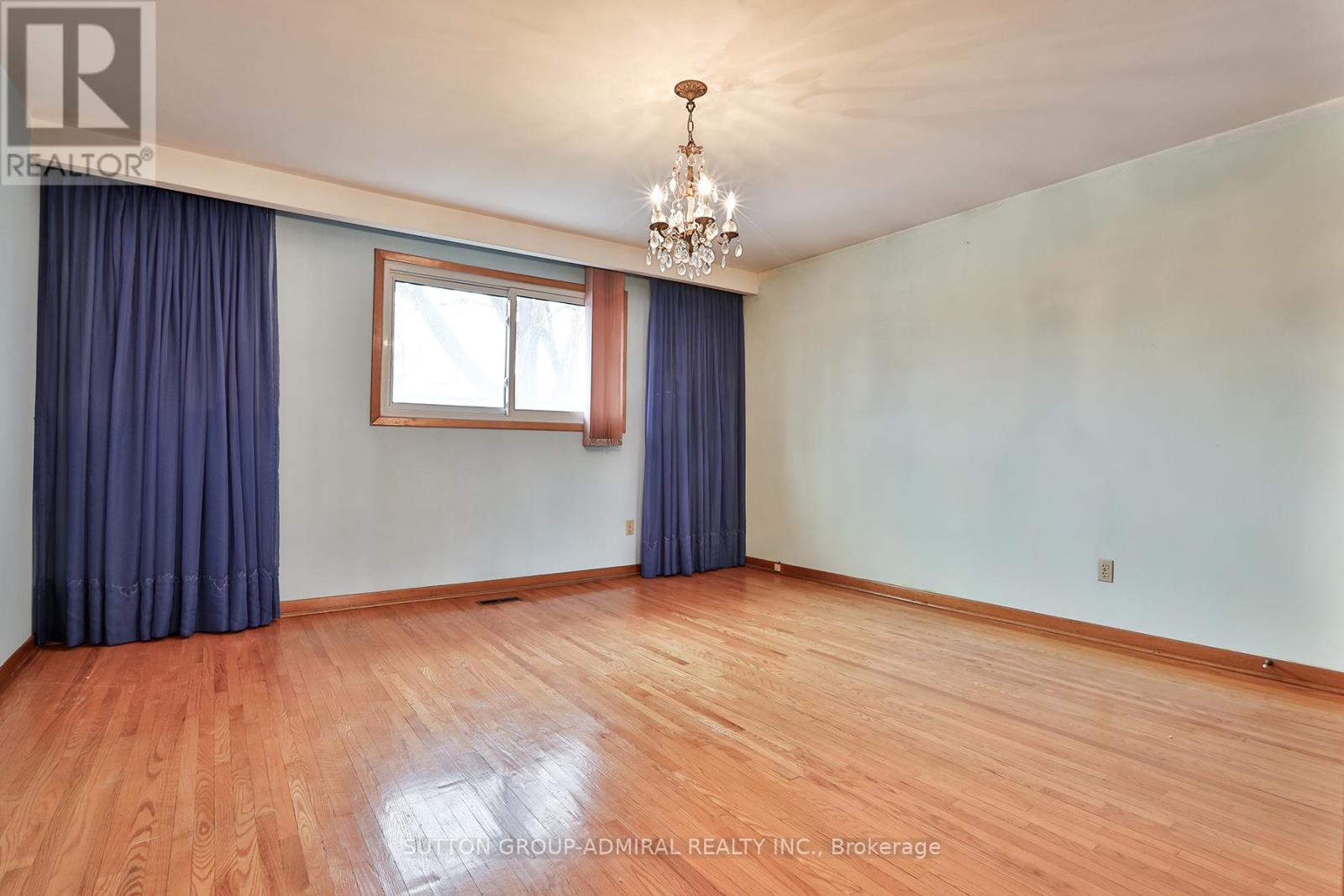 20 Manadon Drive, Toronto, Ontario  M2M 1W6 - Photo 21 - C12705426