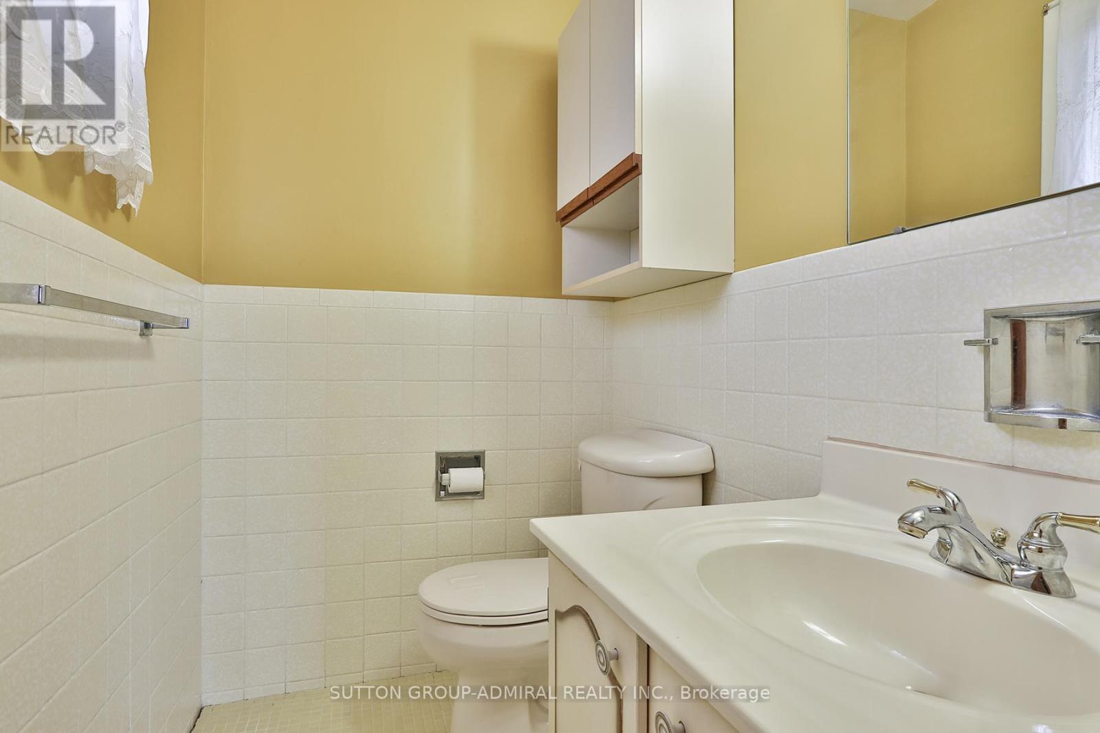 20 Manadon Drive, Toronto, Ontario  M2M 1W6 - Photo 24 - C12705426