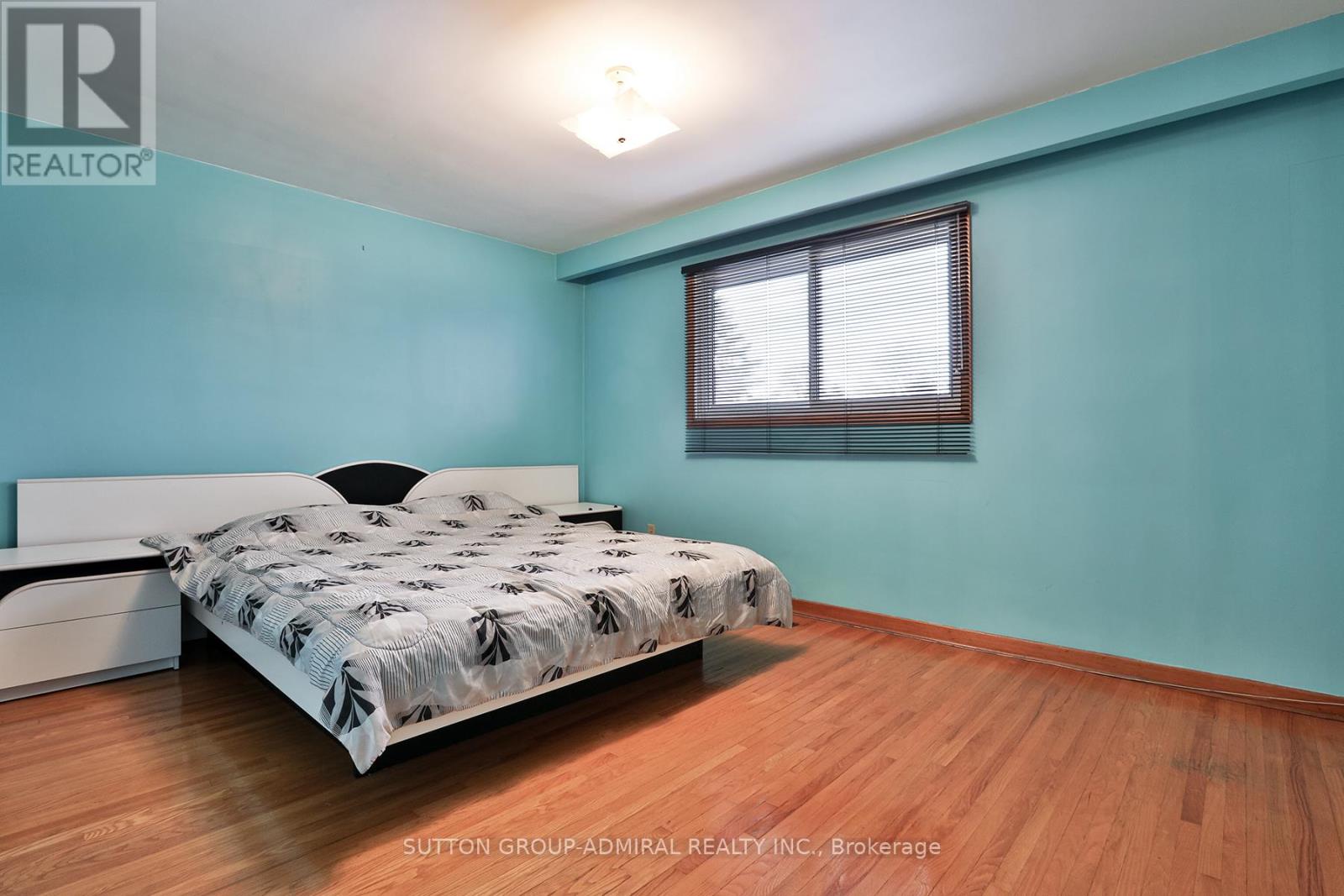 20 Manadon Drive, Toronto, Ontario  M2M 1W6 - Photo 25 - C12705426