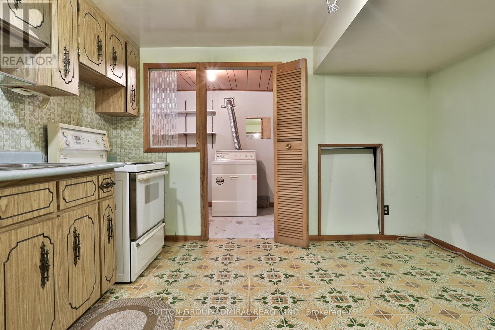 20 Manadon Drive, Toronto, Ontario  M2M 1W6 - Photo 31 - C12705426