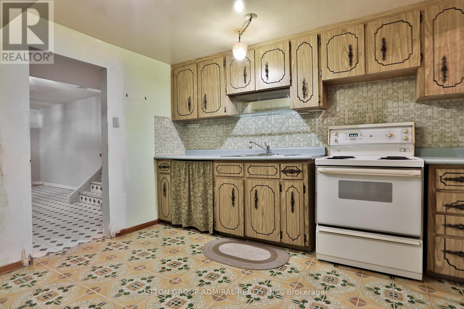 20 Manadon Drive, Toronto, Ontario  M2M 1W6 - Photo 33 - C12705426