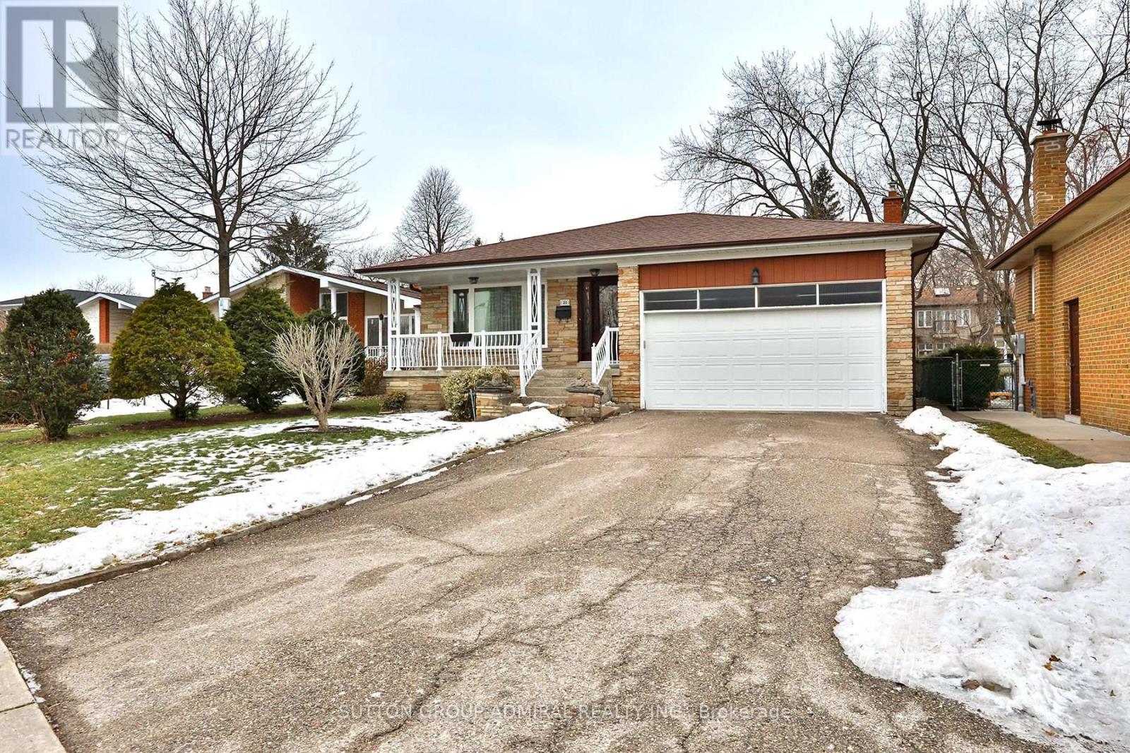 20 Manadon Drive, Toronto, Ontario  M2M 1W6 - Photo 40 - C12705426