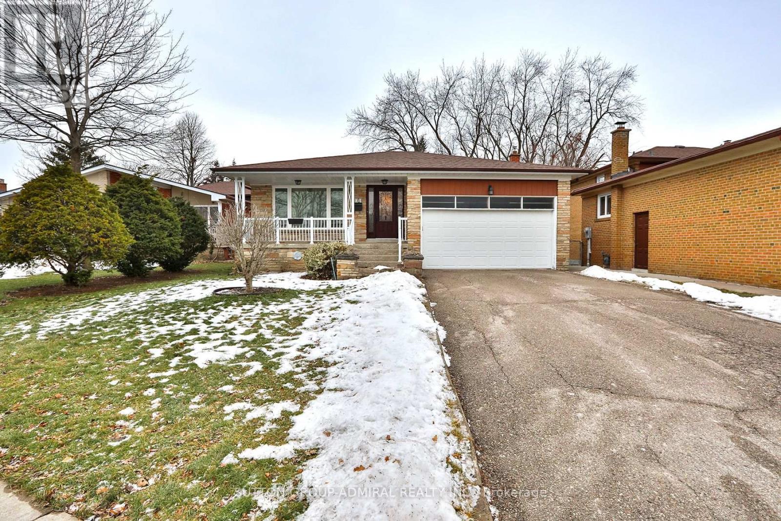 20 Manadon Drive, Toronto, Ontario  M2M 1W6 - Photo 41 - C12705426