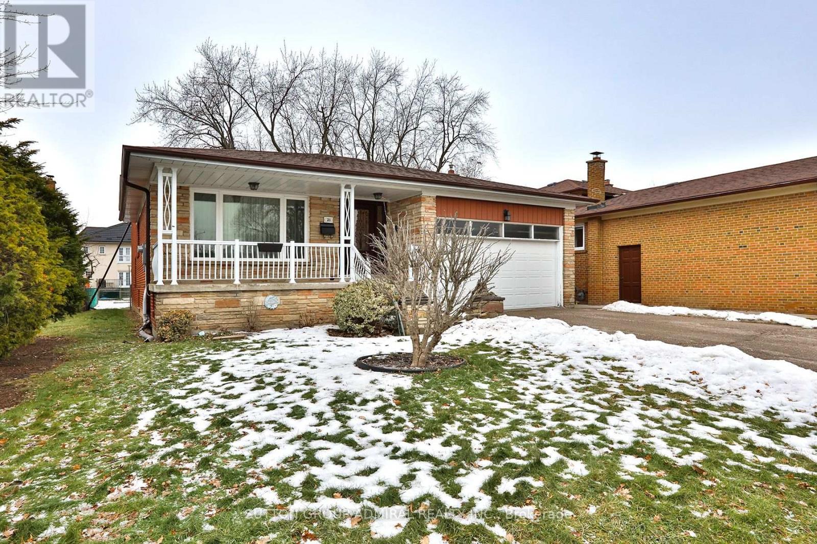 20 Manadon Drive, Toronto, Ontario  M2M 1W6 - Photo 42 - C12705426