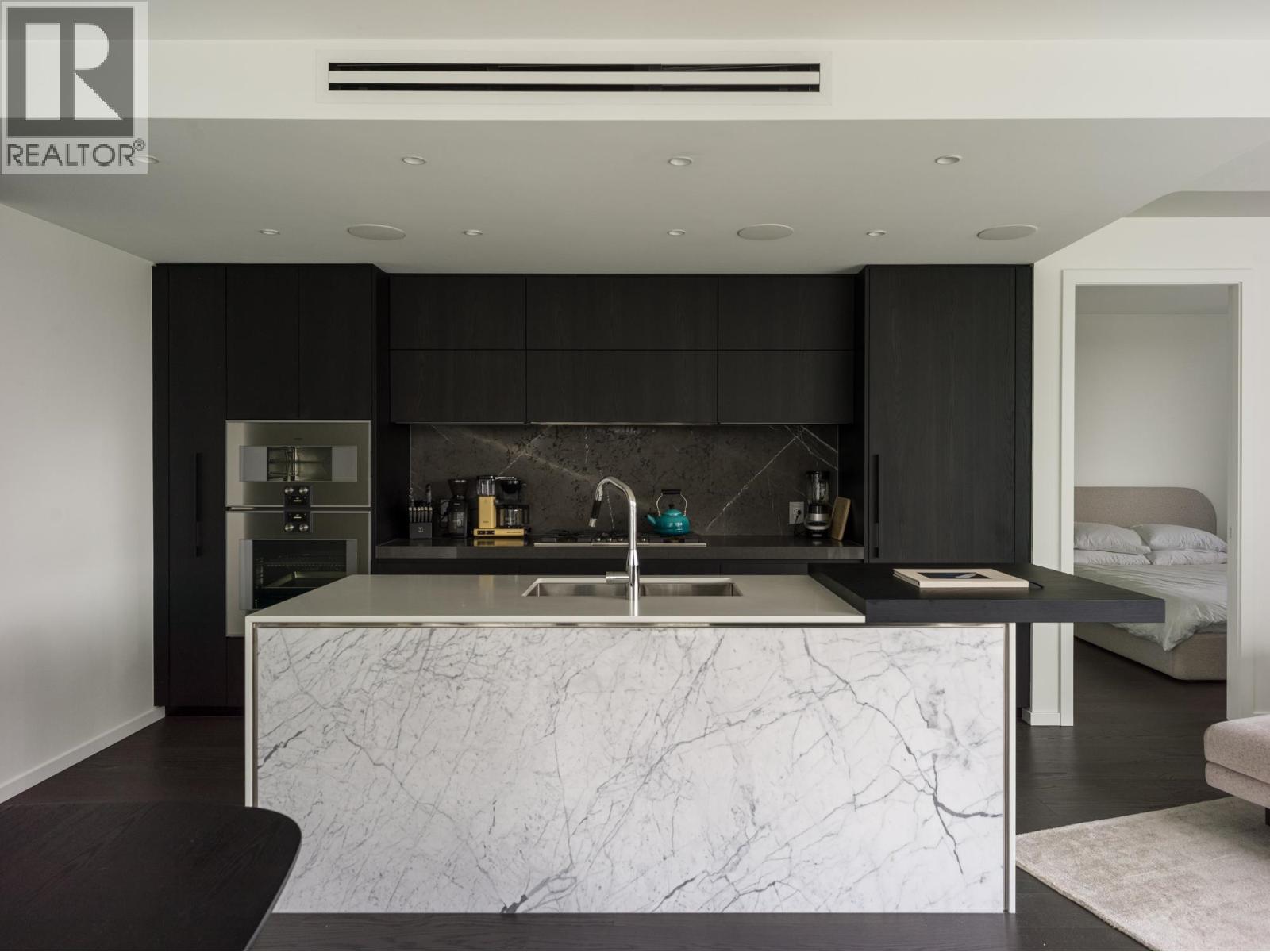 406 1601 Quebec Street, Vancouver, British Columbia  V6A 0J9 - Photo 1 - R3076542