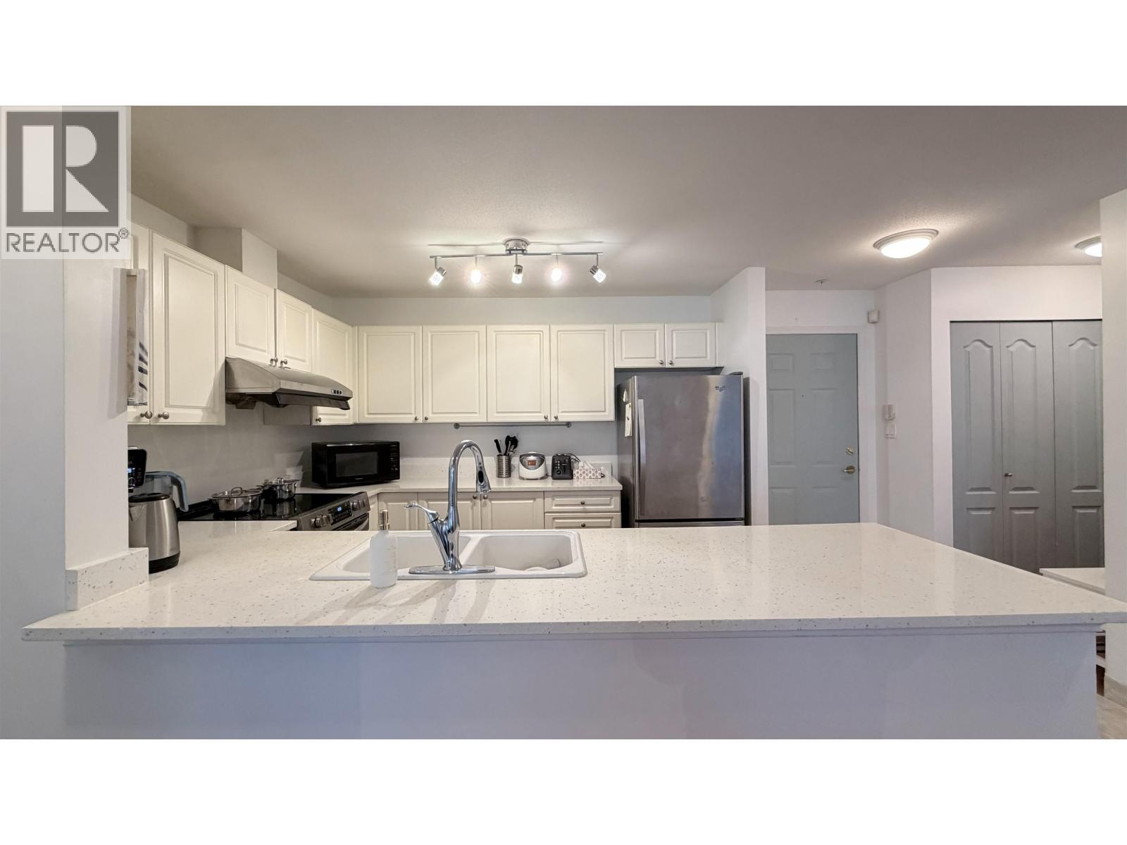 236 5880 Dover Crescent, Richmond, British Columbia  V7C 5P5 - Photo 3 - R3080285