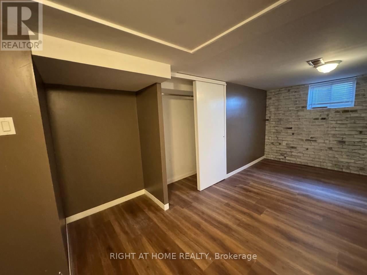 219 Steel Street, Barrie, Ontario  L4M 2G8 - Photo 7 - S12705400