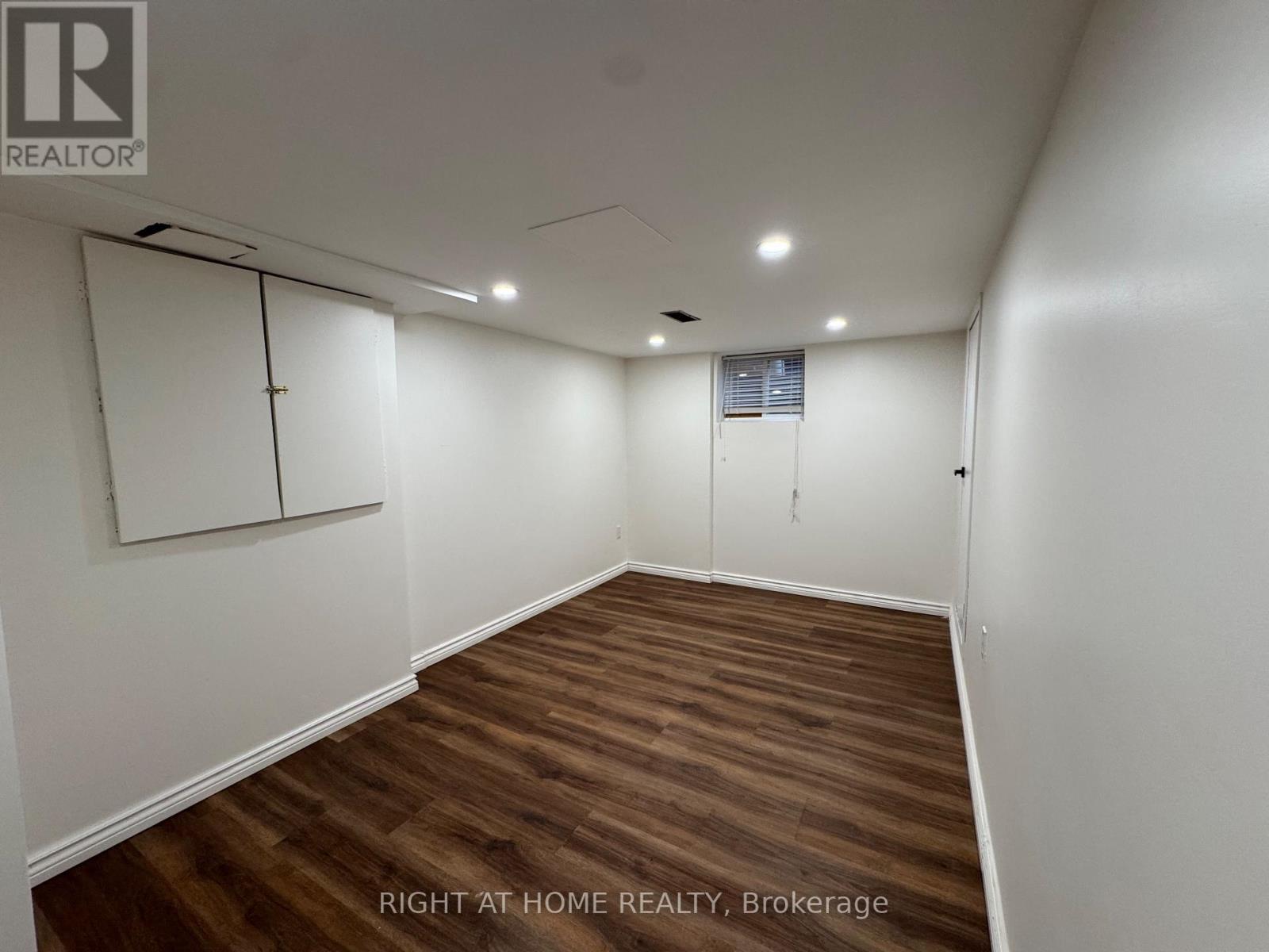 219 Steel Street, Barrie, Ontario  L4M 2G8 - Photo 8 - S12705400