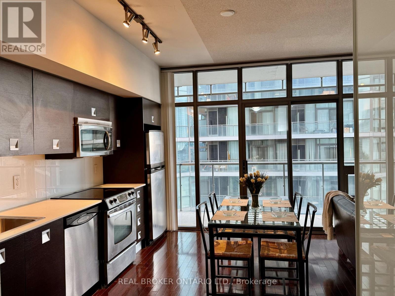 2810 - 33 Charles Street E, Toronto, Ontario  M4Y 1R9 - Photo 10 - C12569008