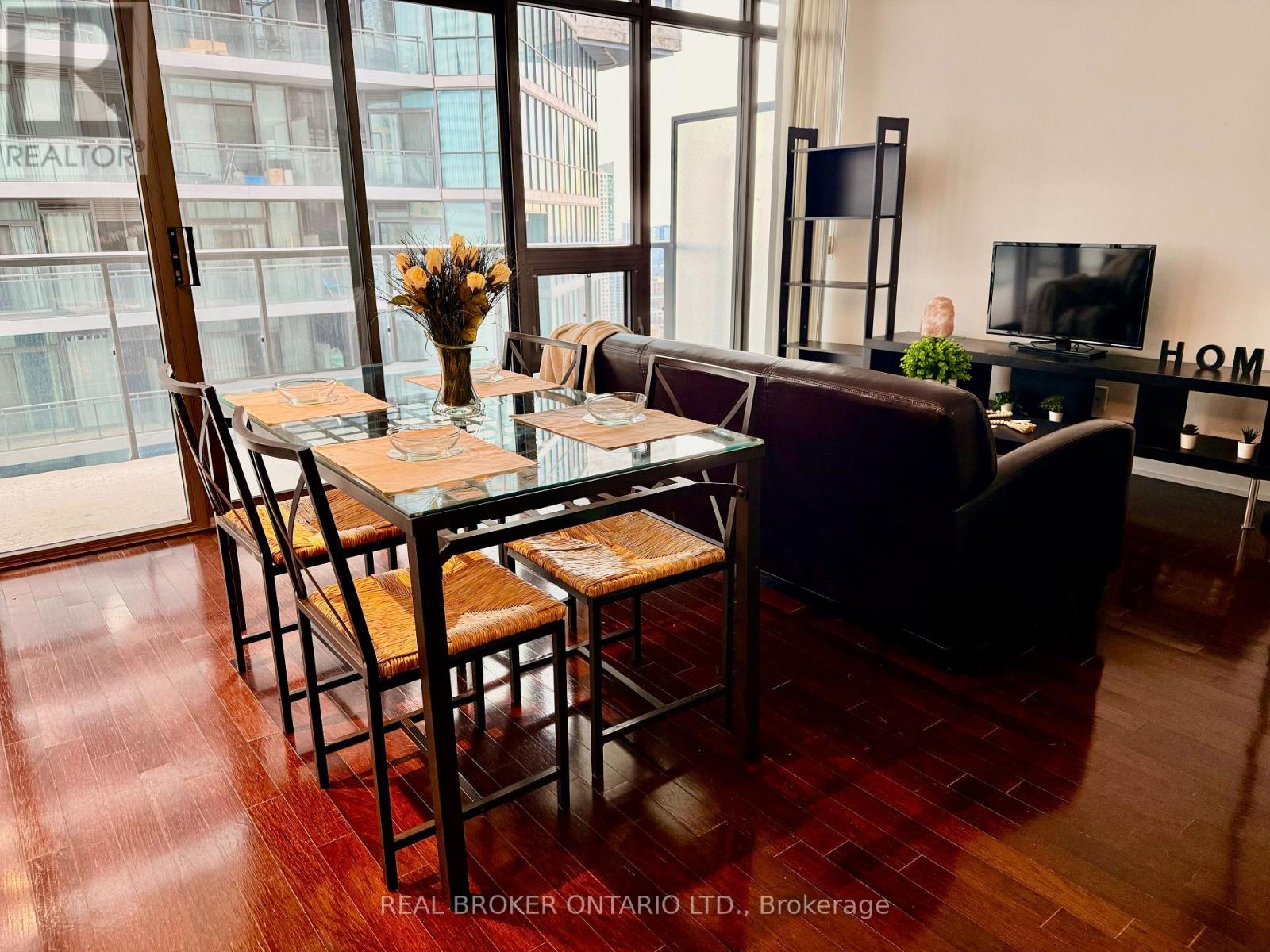 2810 - 33 Charles Street E, Toronto, Ontario  M4Y 1R9 - Photo 13 - C12569008