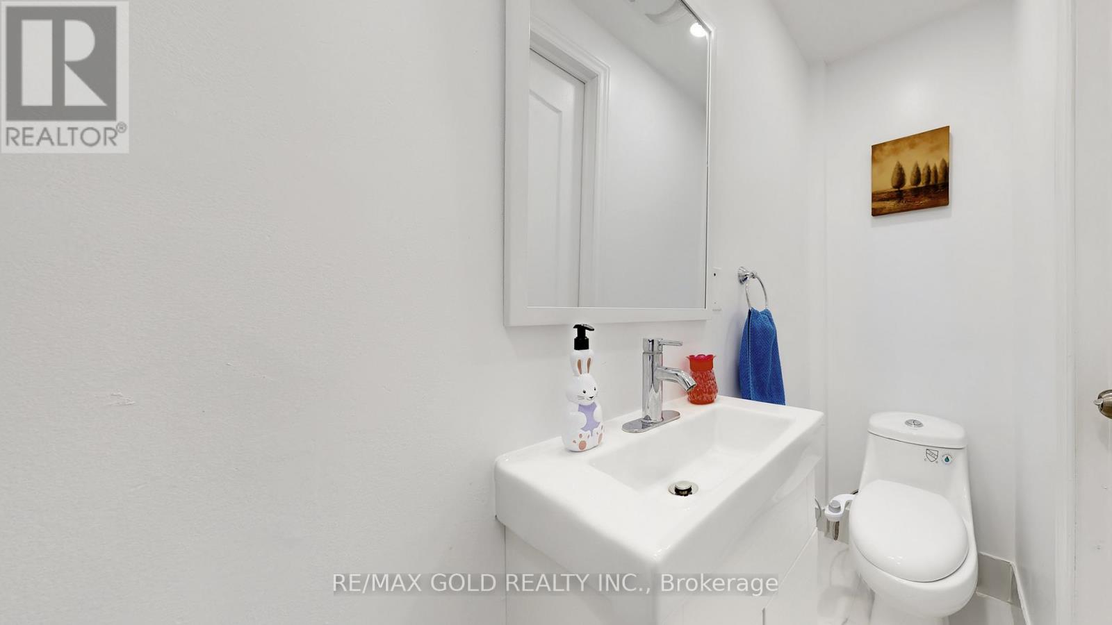 12 Glencastle Square, Brampton, Ontario  L6S 2H8 - Photo 16 - W12703906