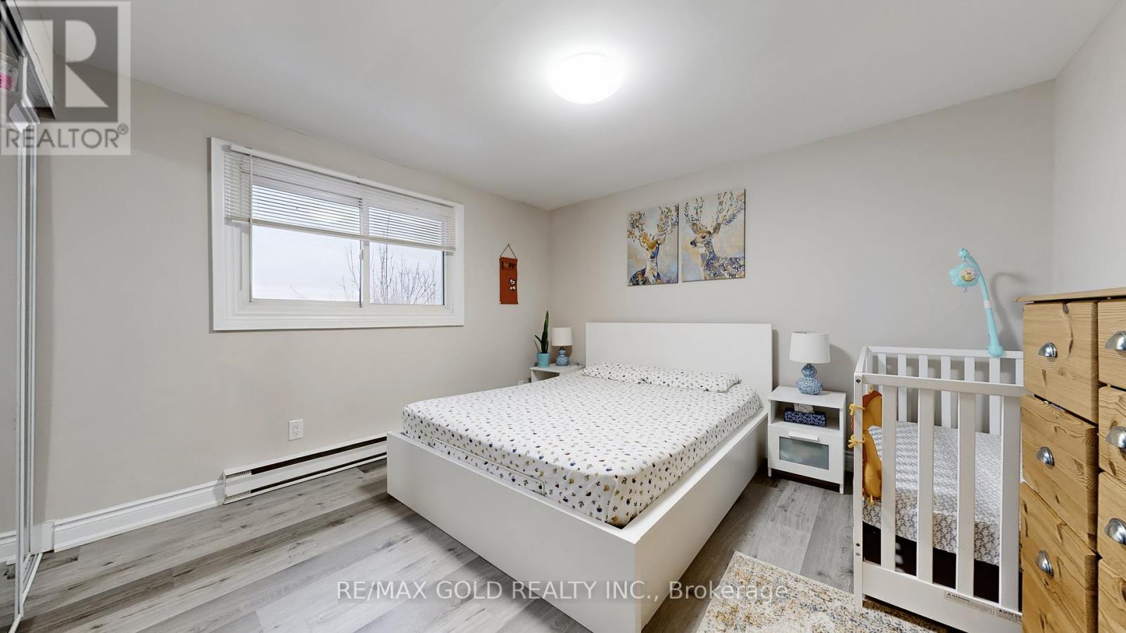 12 Glencastle Square, Brampton, Ontario  L6S 2H8 - Photo 21 - W12703906