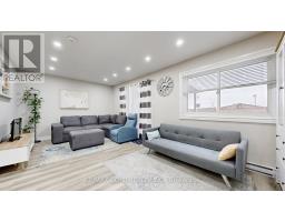 12 GLENCASTLE SQUARE, Brampton, Ontario