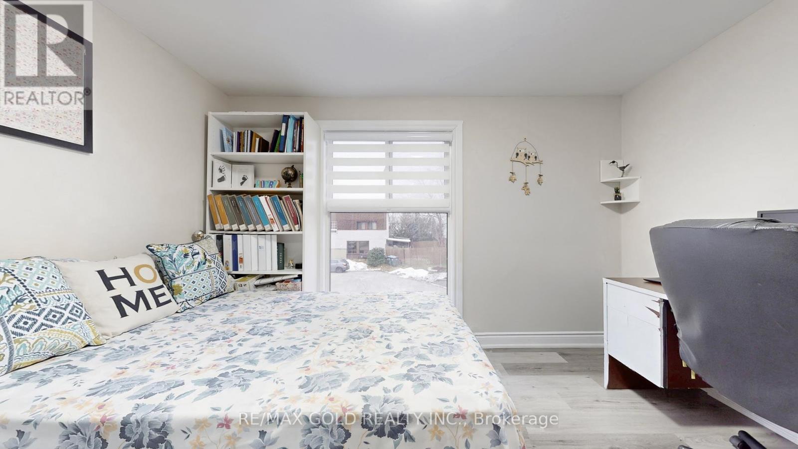 12 Glencastle Square, Brampton, Ontario  L6S 2H8 - Photo 32 - W12703906