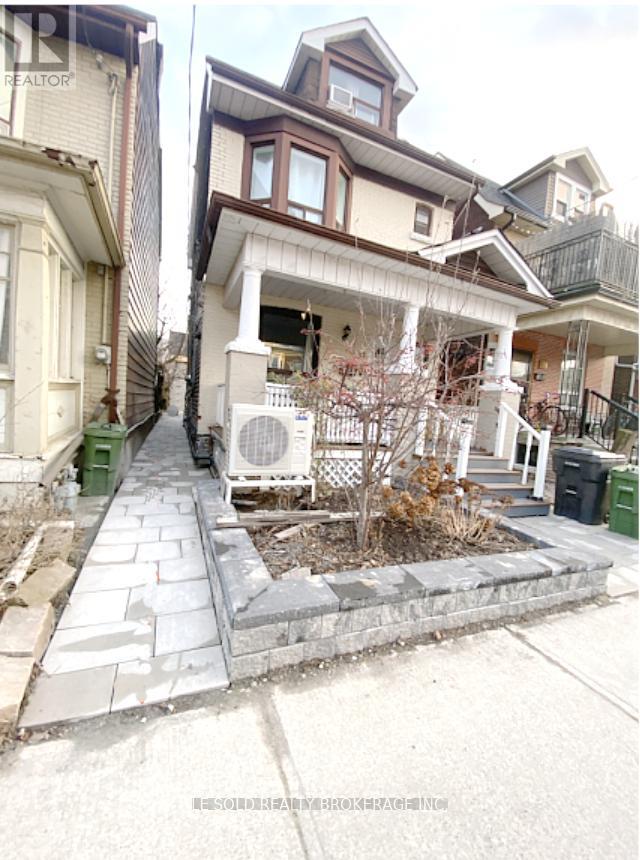 ROOM 202 - 81 HALLAM STREET, Toronto, Ontario