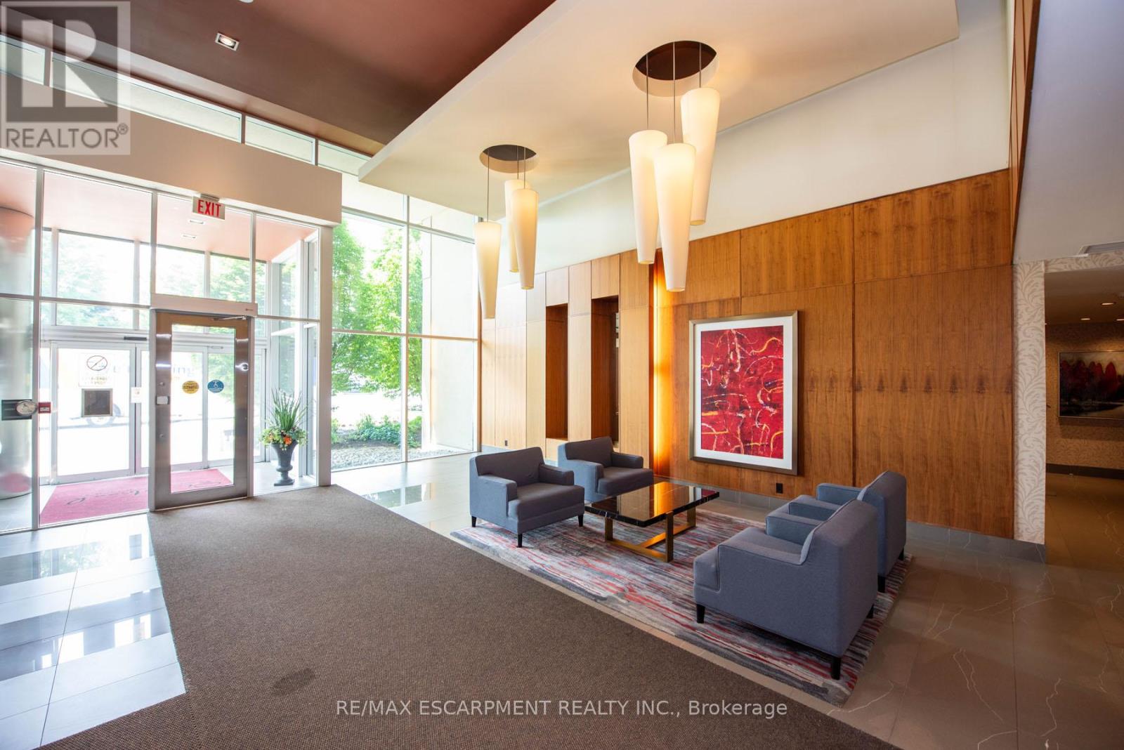 710 - 1055 Southdown Road, Mississauga, Ontario  L5J 0A3 - Photo 3 - W12705386