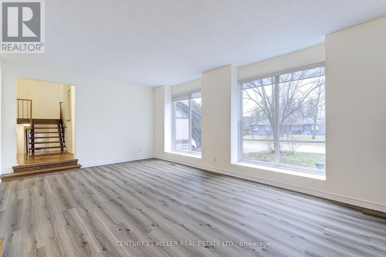 163 Castle Crescent, Oakville, Ontario  L6J 5H4 - Photo 10 - W12705390