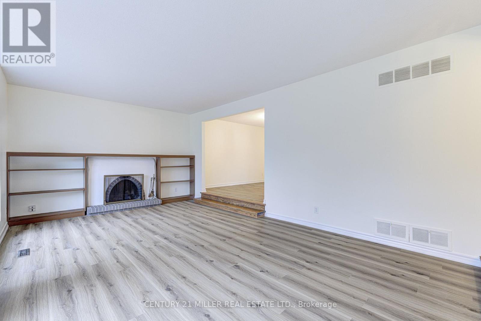 163 Castle Crescent, Oakville, Ontario  L6J 5H4 - Photo 8 - W12705390