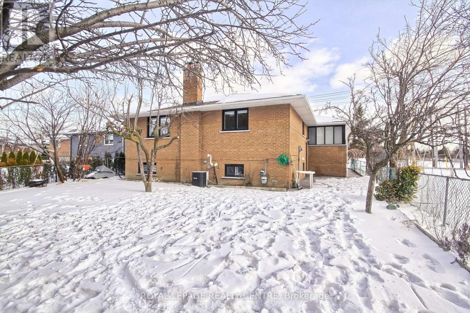 Lower - 2320 Hensall Street, Mississauga, Ontario  L5A 2S9 - Photo 32 - W12705414