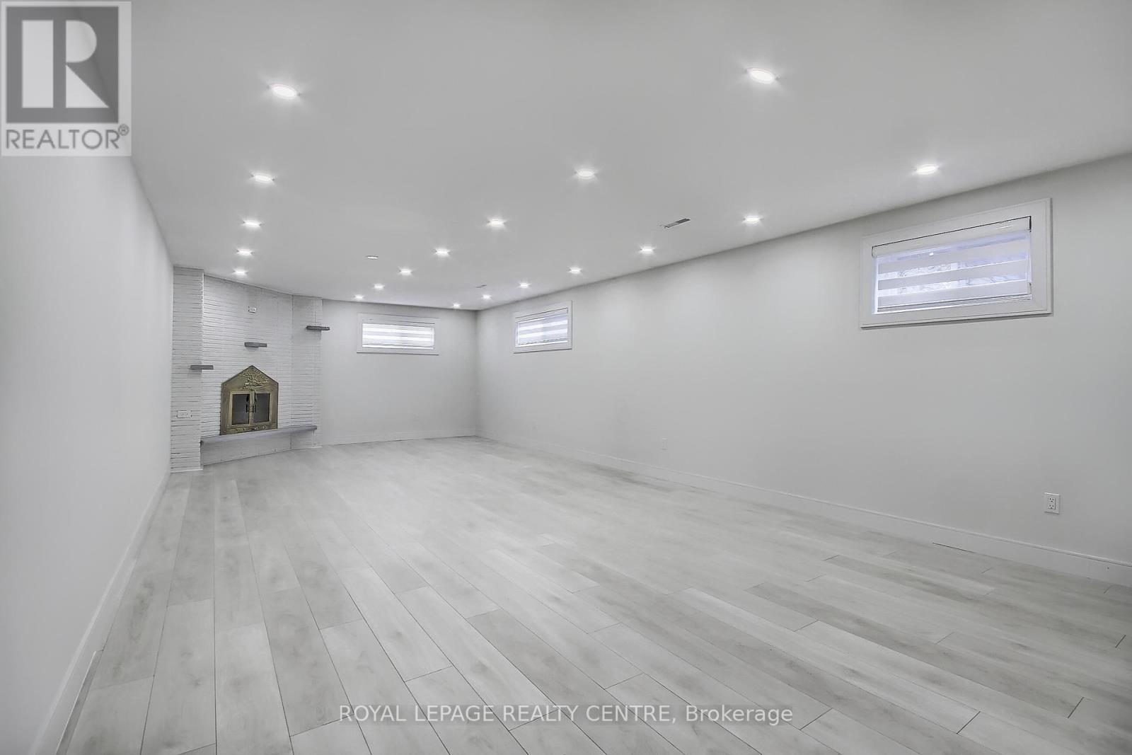 Lower - 2320 Hensall Street, Mississauga, Ontario  L5A 2S9 - Photo 8 - W12705414