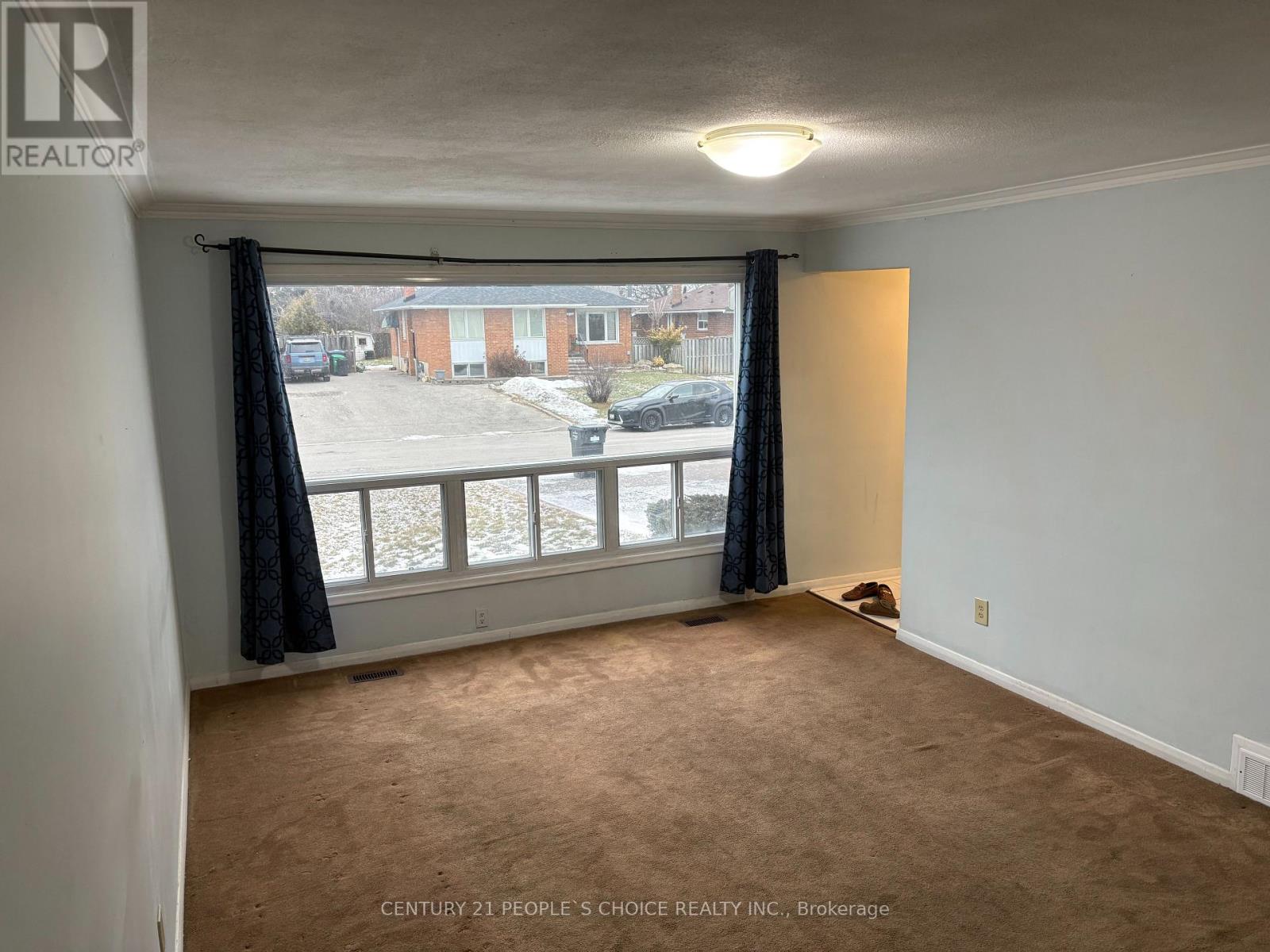 33 Ashwood Crescent, Brampton, Ontario  L6T 1M1 - Photo 3 - W12705420