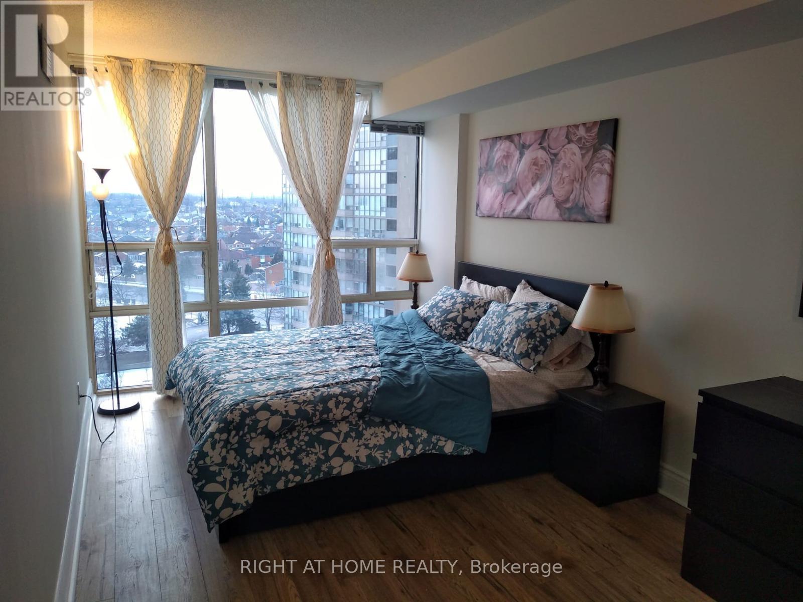 1010 - 330 Rathburn Road, Mississauga, Ontario  L5B 3Y2 - Photo 16 - W12705430