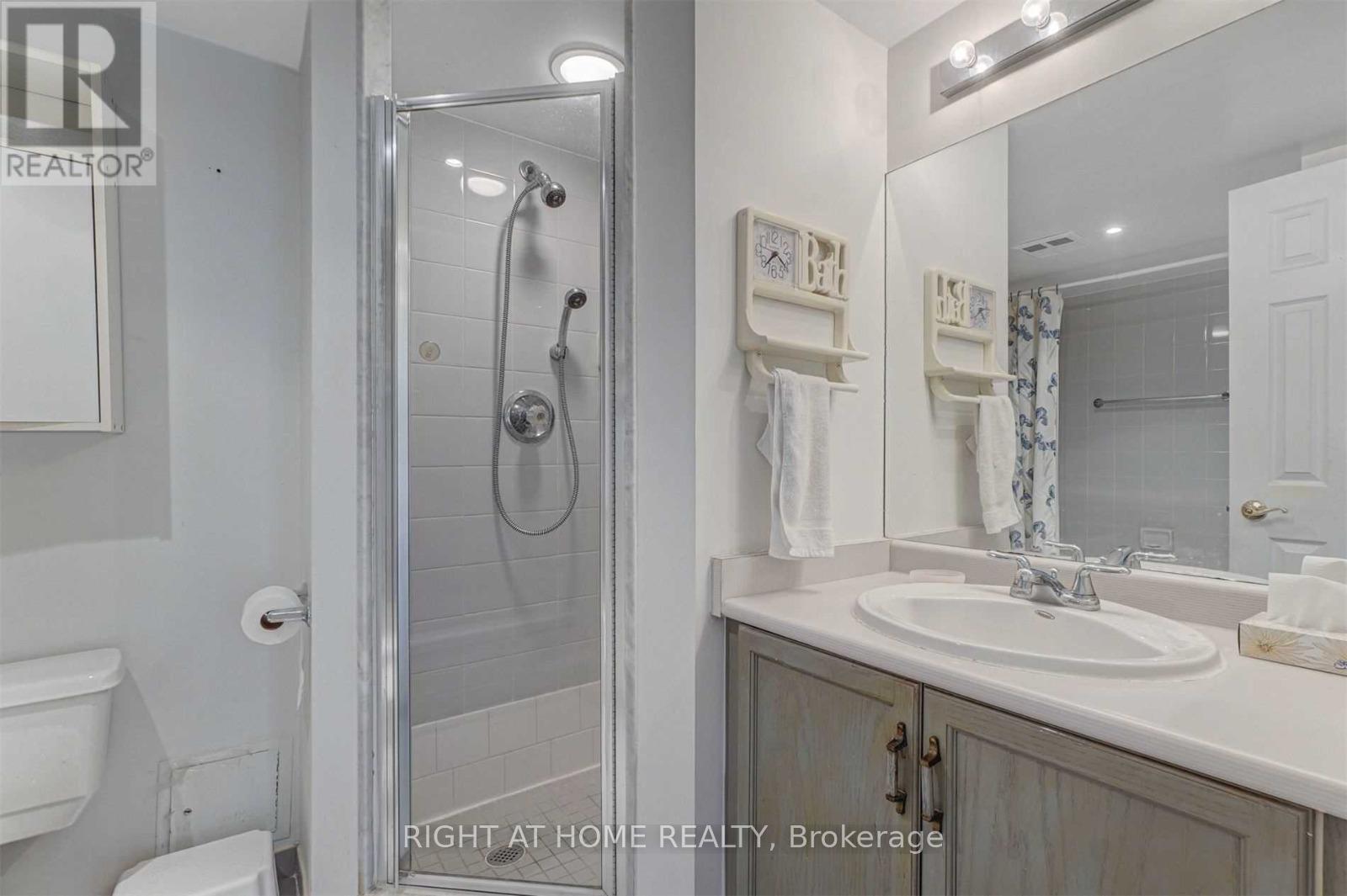 1010 - 330 Rathburn Road, Mississauga, Ontario  L5B 3Y2 - Photo 29 - W12705430