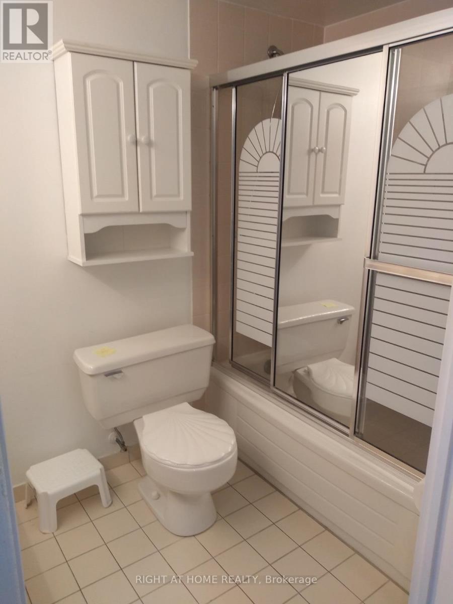 1010 - 330 Rathburn Road, Mississauga, Ontario  L5B 3Y2 - Photo 31 - W12705430