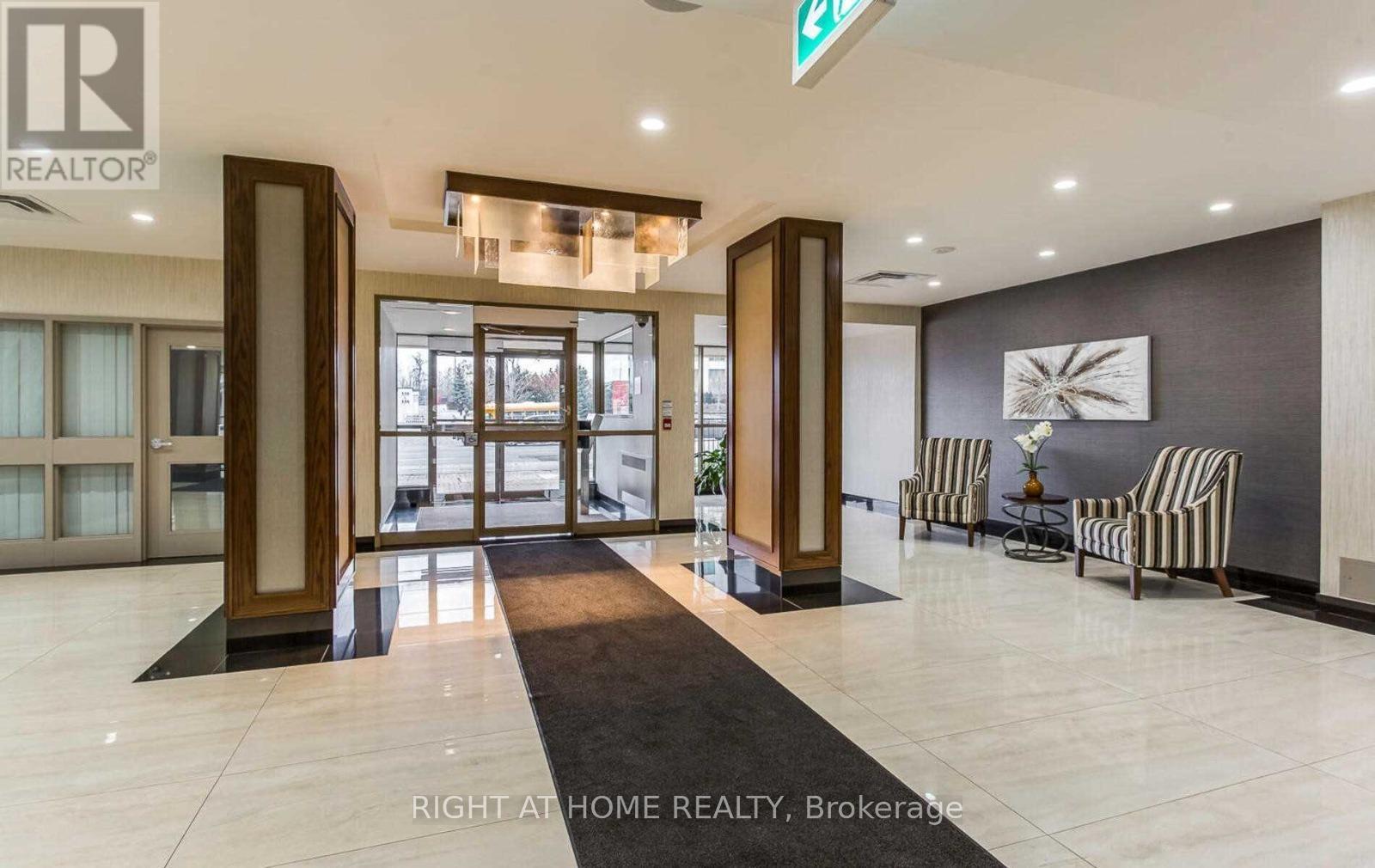 1010 - 330 Rathburn Road, Mississauga, Ontario  L5B 3Y2 - Photo 5 - W12705430