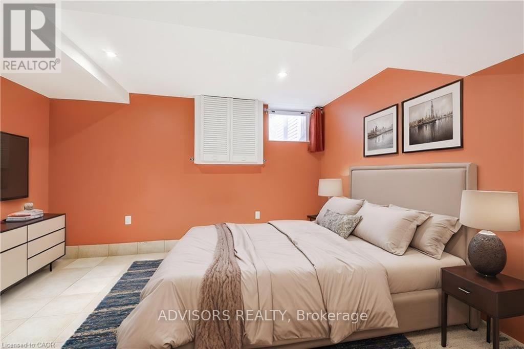 Basement - 1470 Fisher Avenue, Burlington, Ontario  L7P 2L8 - Photo 10 - W12705436